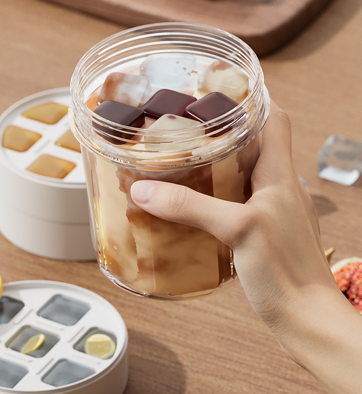 New Ice Cube Cup with Lid and Molds for Iced Drinks Portable Sealed Tumbler with Protective Sleeve for Coffee, Juice, Smoothie